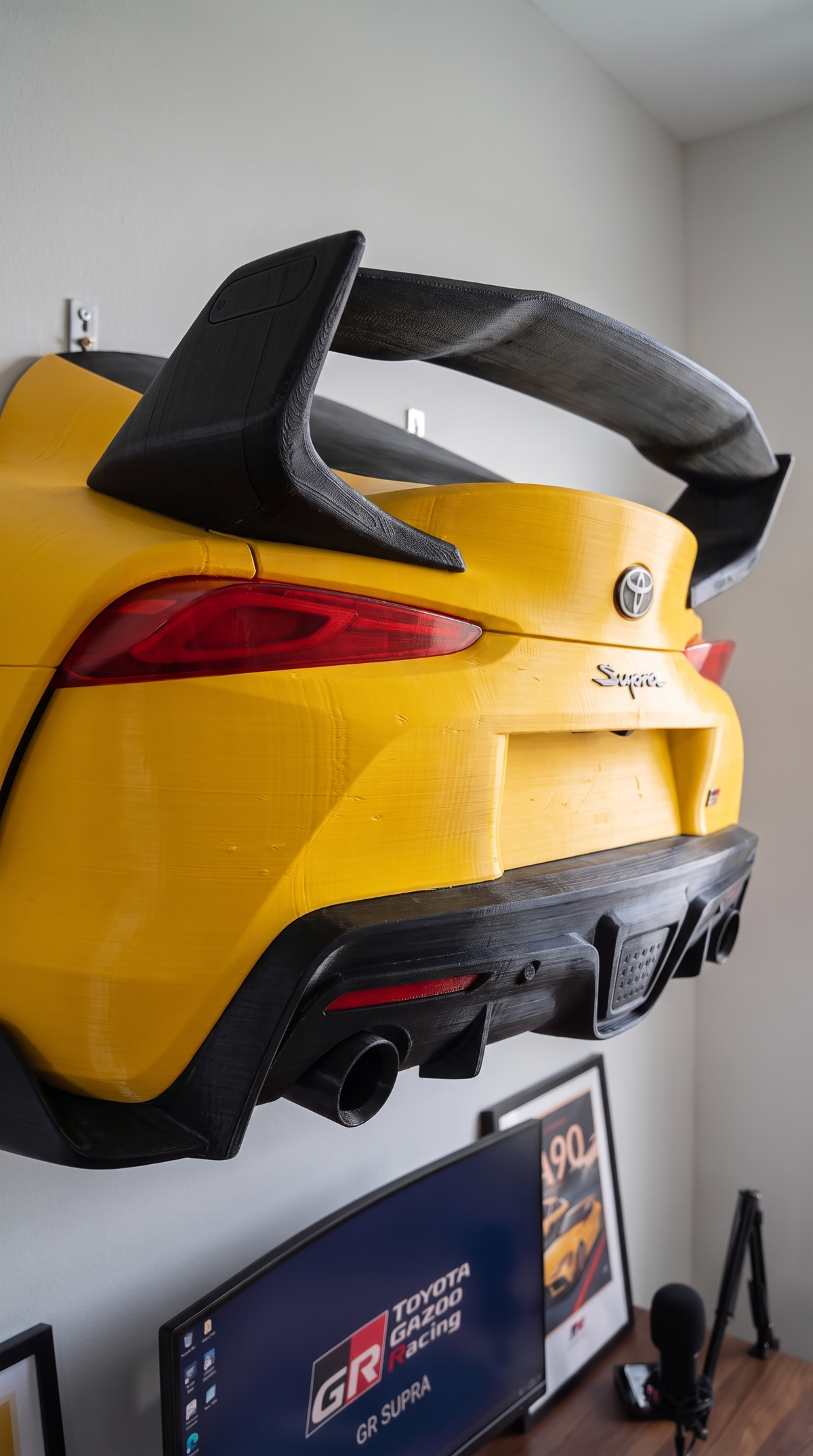 Motor Wall - Car Shelf